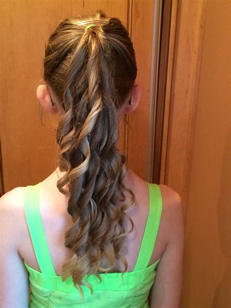 cute hairstyles for graduation pictures|5th grade graduation hairstyles.